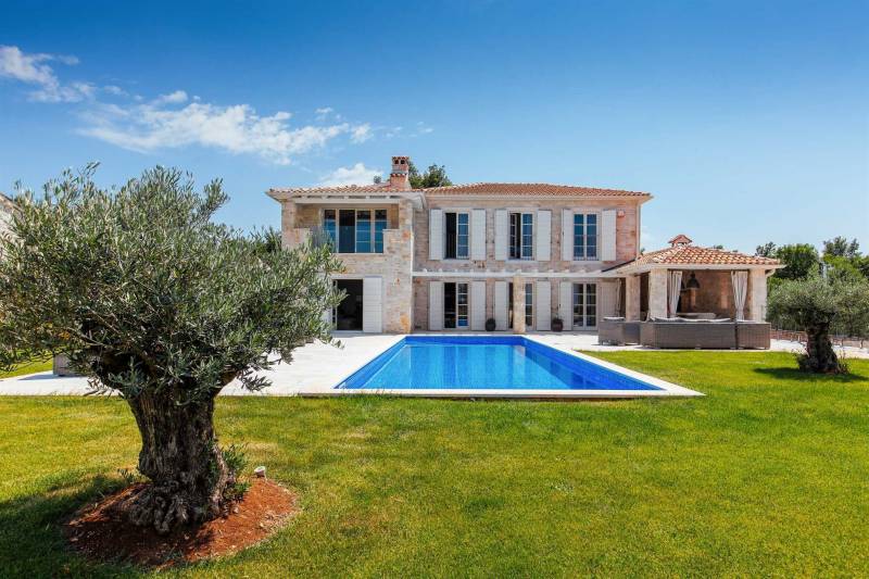 Villa Josephine with Pool Poreč