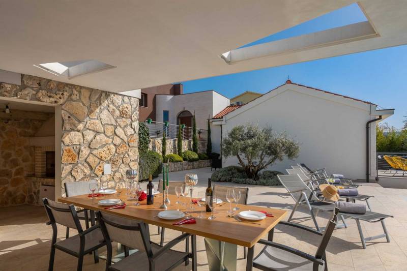 Villa Tela mit Pool Šibenik