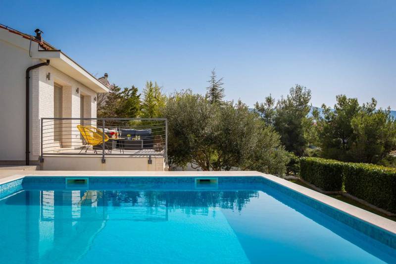 Villa Tela mit Pool Šibenik