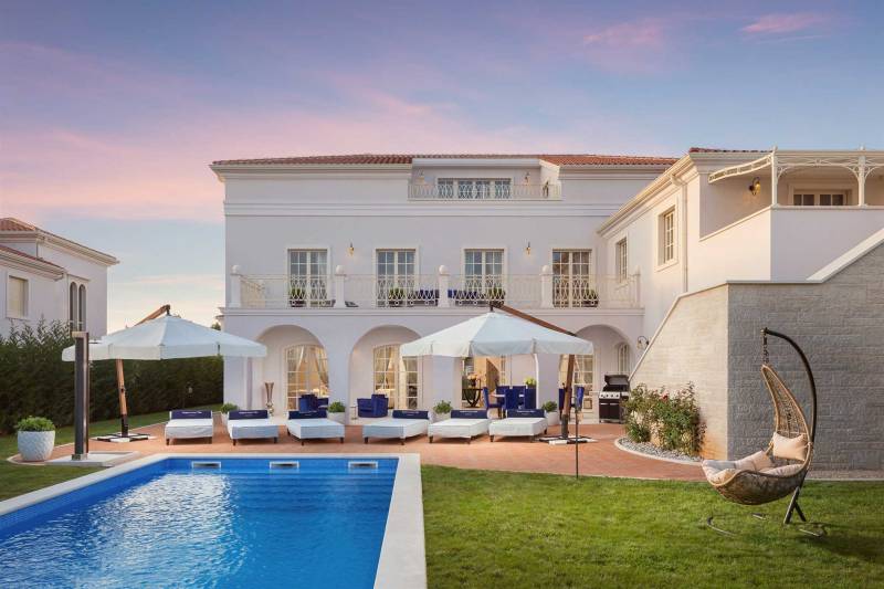 Villa Palazzo di Hermitage with Pool