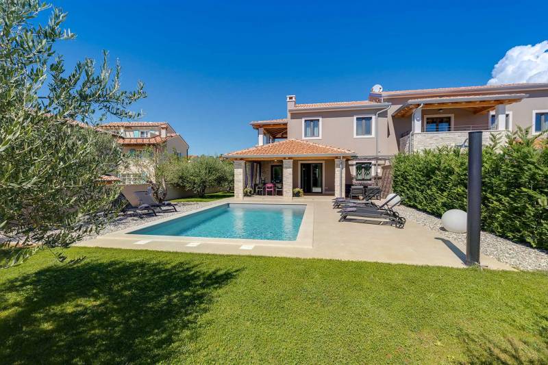 Vila Lyan s Bazenom Novigrad Istria