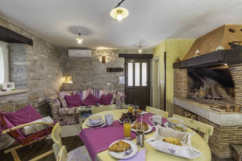 Holiday Home Rosette with Jacuzzi Poreč