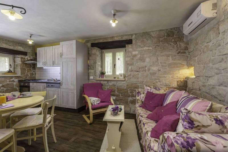 Holiday Home Rosette with Jacuzzi Poreč