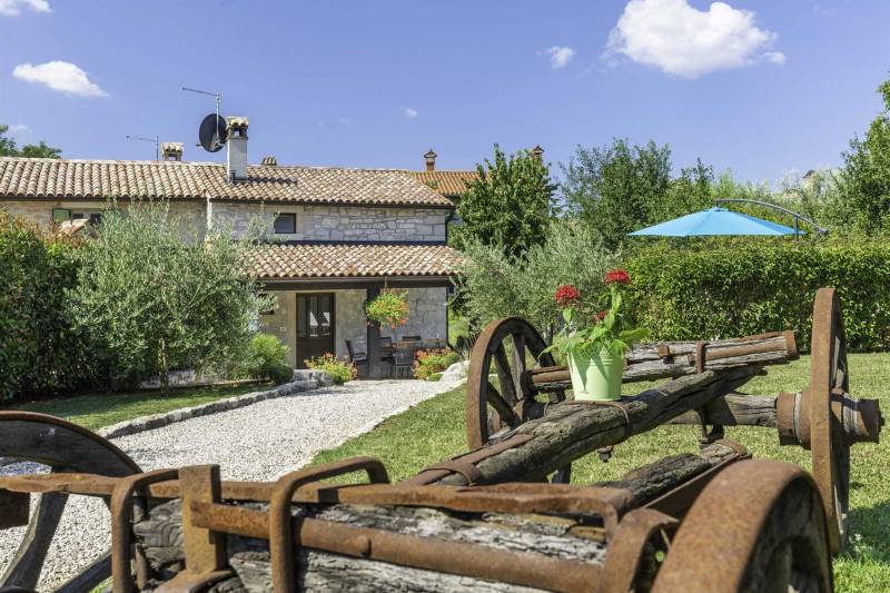 Holiday Home Rosette with Jacuzzi Poreč