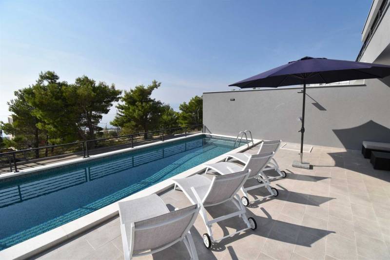 Villa Novella with Heated Pool Makarska