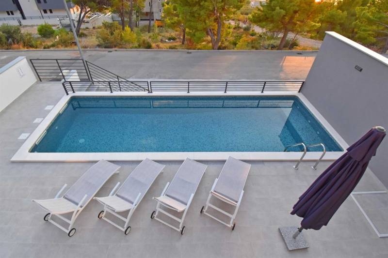 Villa Novella with Heated Pool Makarska