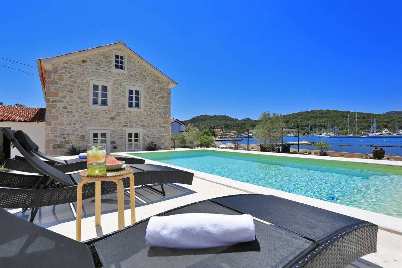 Holiday Home Solis with Pool on island Ugljan, Zadar area