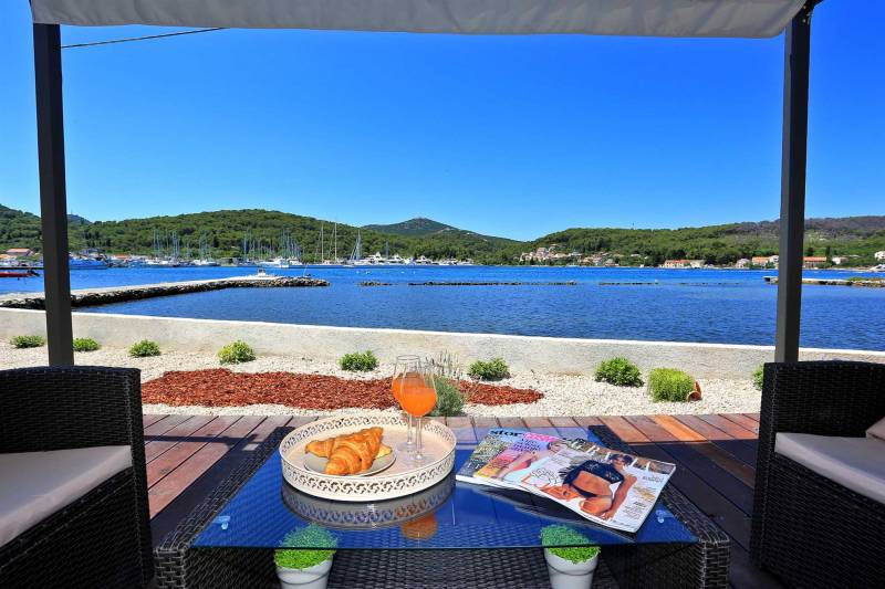 Holiday Home Solis with Pool Ugljan