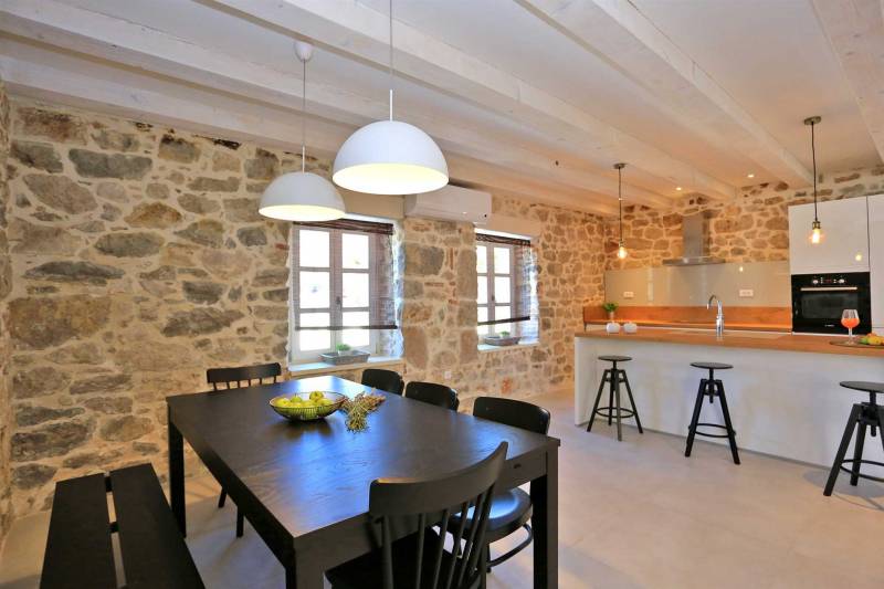 Holiday Home Solis with Pool Ugljan