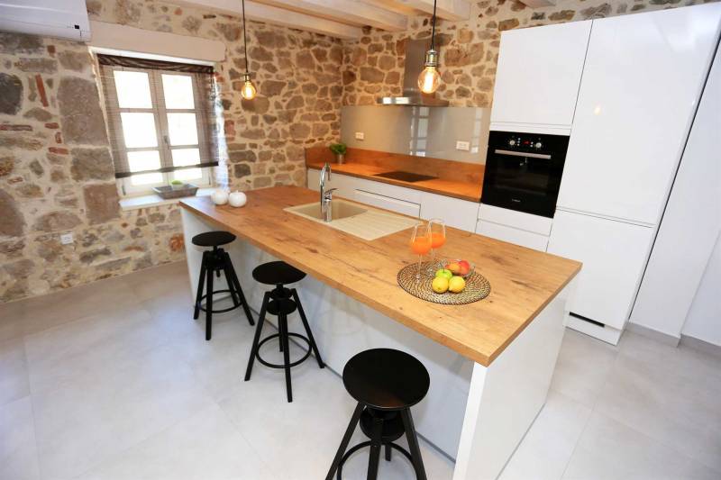 Holiday Home Solis with Pool Ugljan