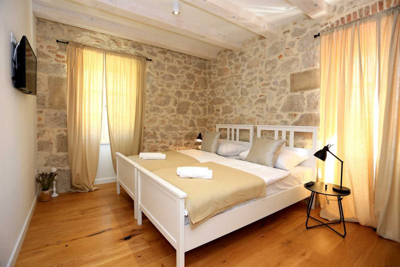Holiday Home Solis with Pool Ugljan