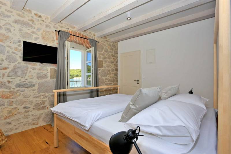 Holiday Home Solis with Pool Ugljan