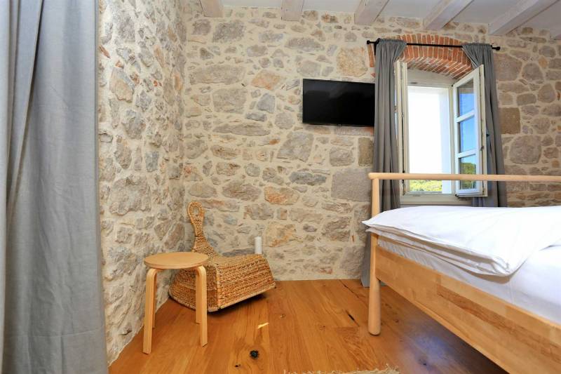 Holiday Home Solis with Pool Ugljan