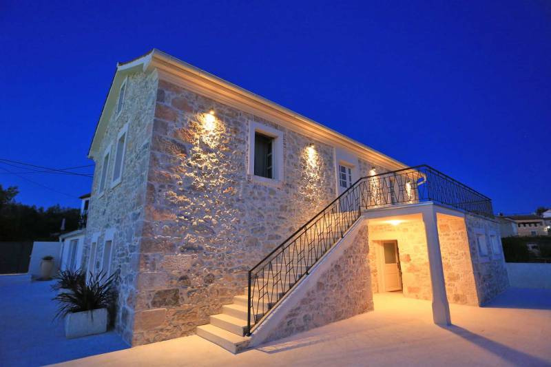 Holiday Home Solis with Pool Ugljan