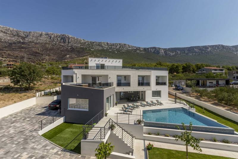 Villa Storia with Pool Split