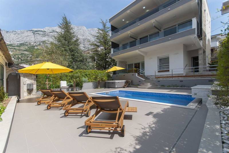 Villa Sea Fairy with Pool Makarska