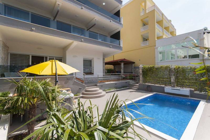 Villa Sea Fairy with Pool Makarska