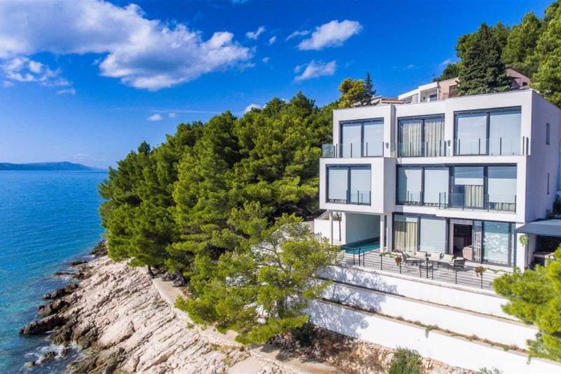 Villa Costabella with Pool for Rent on Makarska Riviera, Croatia