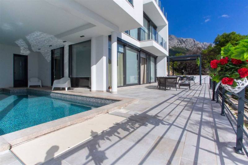Beachfront Villa Costabella with Pool Makarska