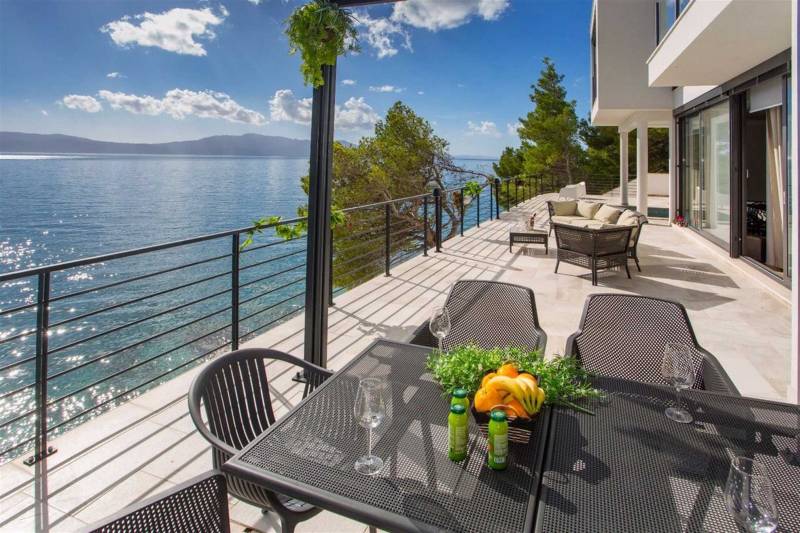 Beachfront Villa Costabella with Pool Makarska