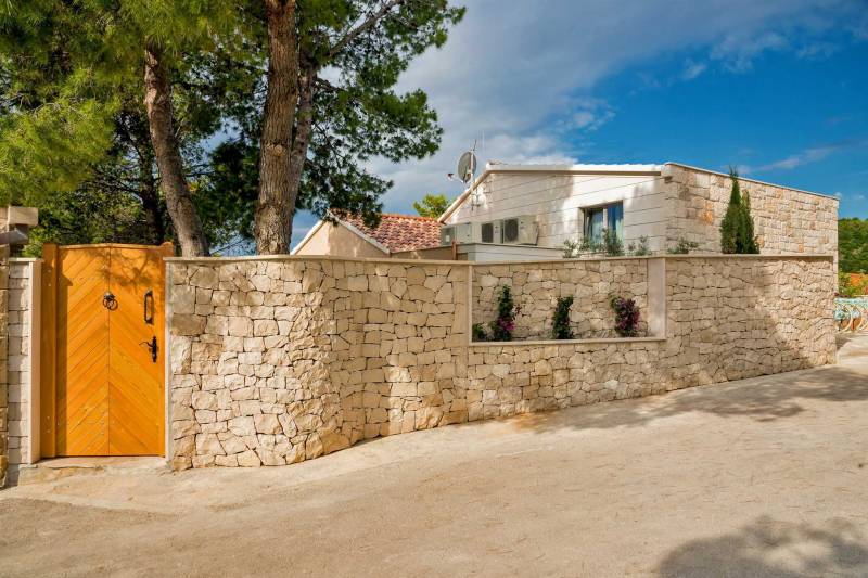 Luksuzna Vila Dreamcatcher s Infinity Bazenom Brač