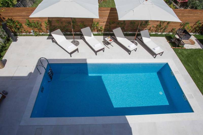 Villa La Idea with Heated Pool Trogir