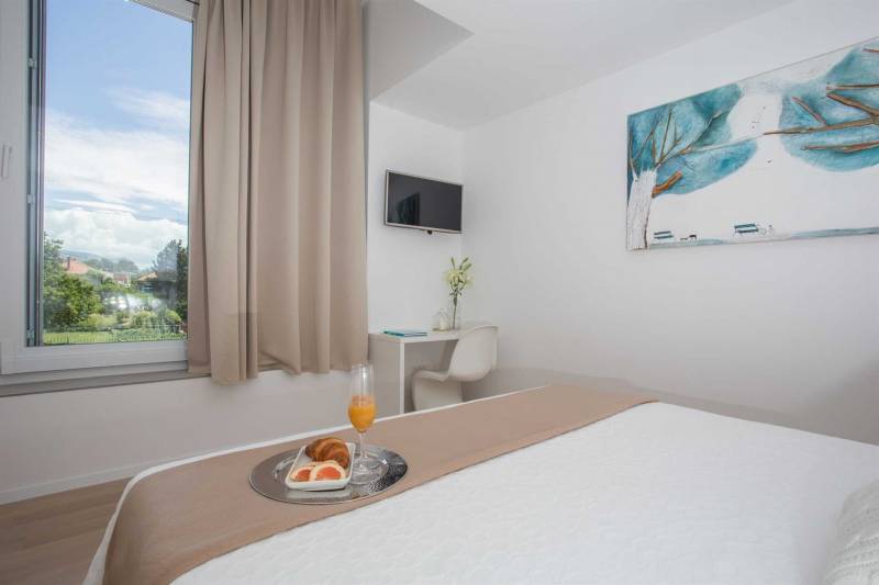 Villa La Idea with Heated Pool Trogir