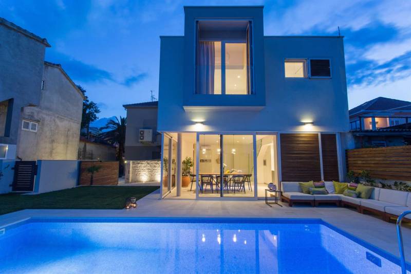 Villa La Idea with Heated Pool Trogir