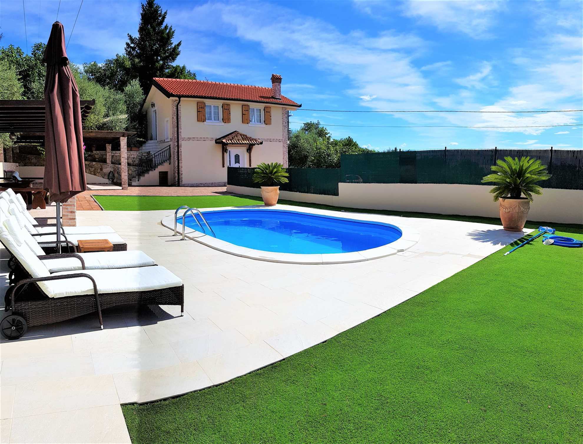 Villa Bonita with Pool