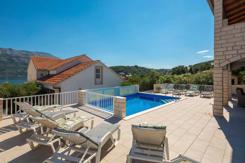 Villa Sea Ray with Pool Korčula