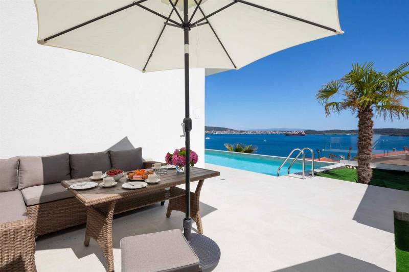 Villa Adria View mit beheiztem Pool I Trogir