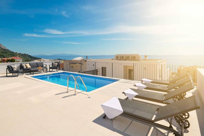 Villa Maxima with Heated Pool Makarska