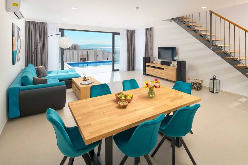 Villa Maxima with Heated Pool Makarska