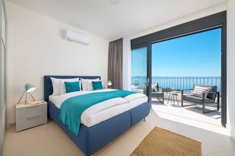 Villa Maxima with Heated Pool Makarska