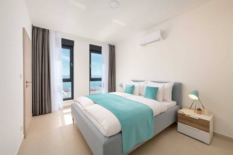 Villa Maxima with Heated Pool Makarska