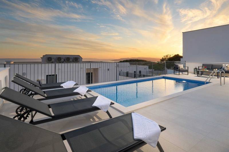 Villa Maxima with Heated Pool Makarska