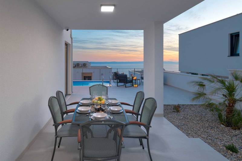 Villa Maxima with Heated Pool Makarska