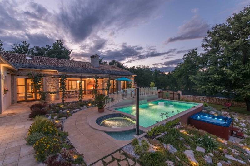 Villa Provence with Pool in Pazin, Istria