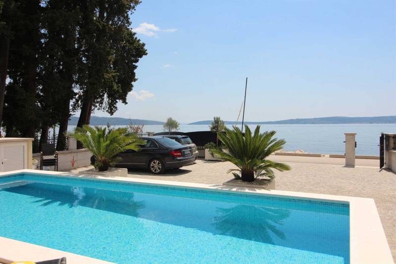 Beachfront Villa Sea Mystery with Pool Split