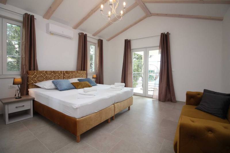 Beachfront Villa Sea Mystery with Pool Split
