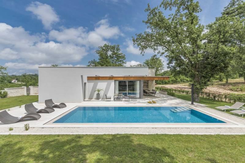 Villa Astera with Heated Pool Pazin