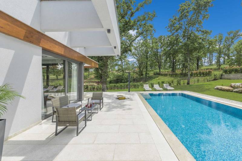 Villa Astera with Heated Pool Pazin