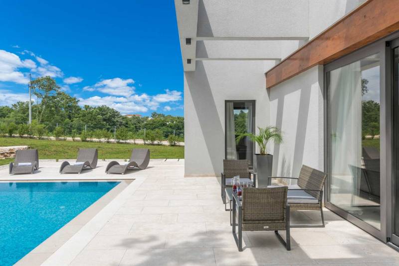 Villa Astera with Heated Pool Pazin