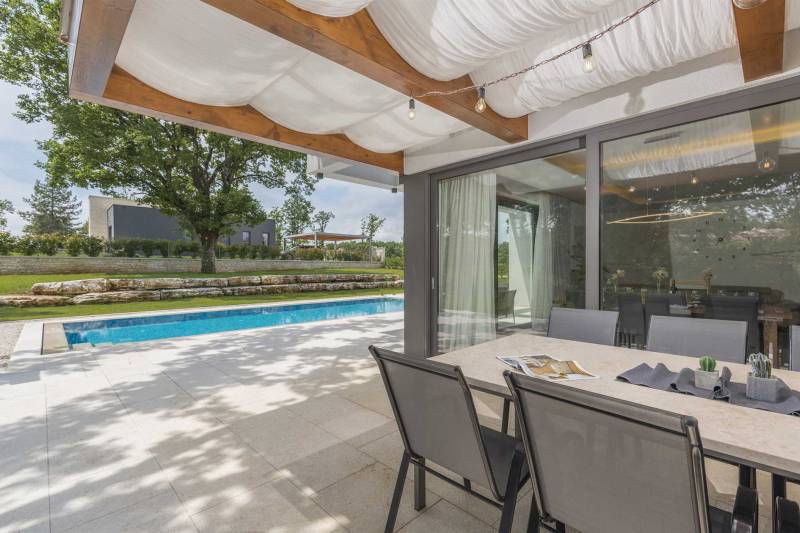 Villa Astera with Heated Pool Pazin