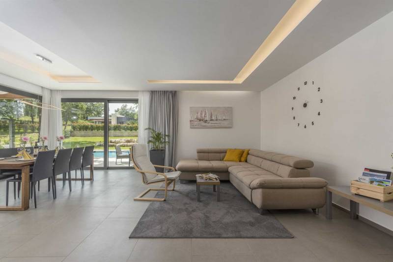 Villa Astera with Heated Pool Pazin