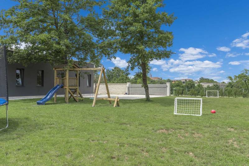 Villa Astera with Heated Pool Pazin