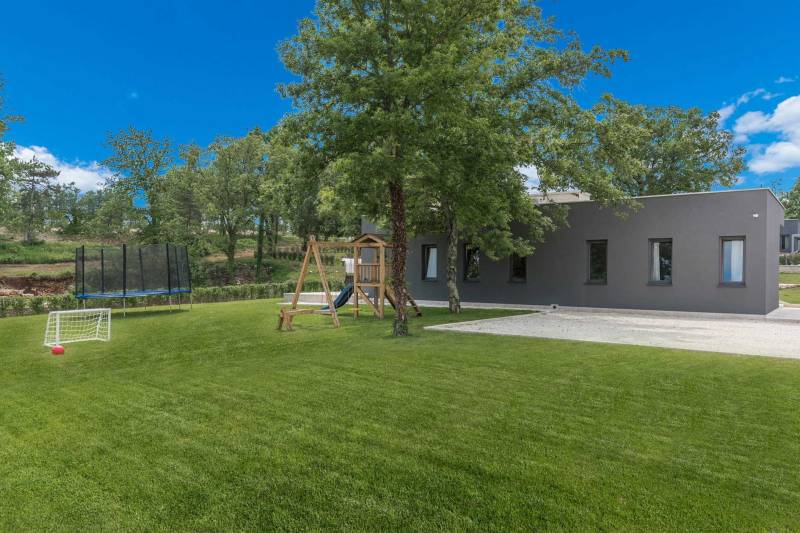 Villa Astera with Heated Pool Pazin