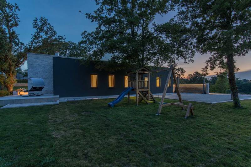 Villa Astera with Heated Pool Pazin