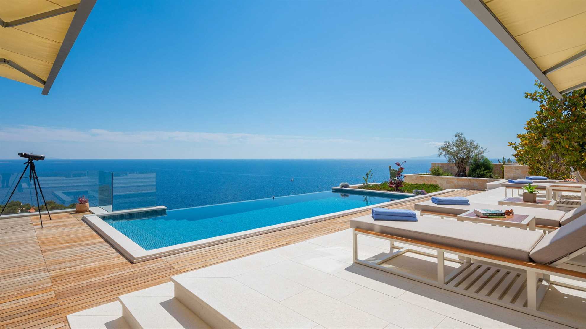 Luxury Villa Pharia Grande with Pool