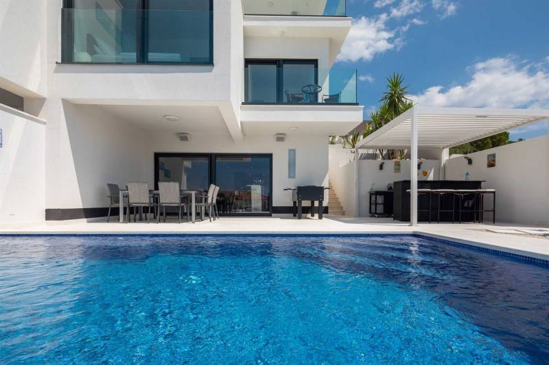 Villa Neptunia with Infinity Pool II Primošten